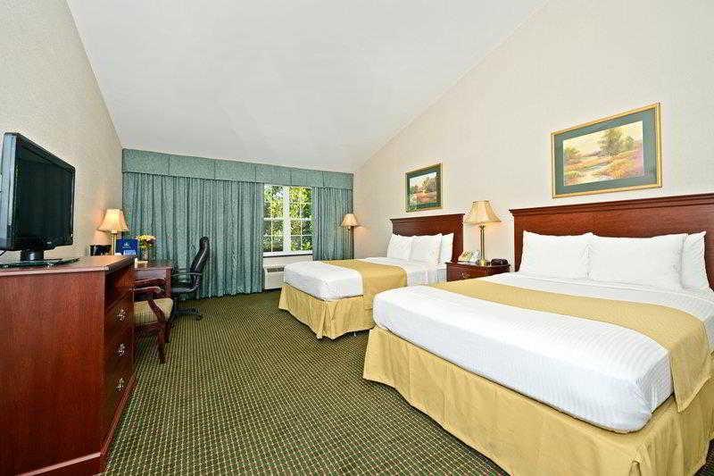 Clarion Inn Falls Church-Arlington Ngoại thất bức ảnh