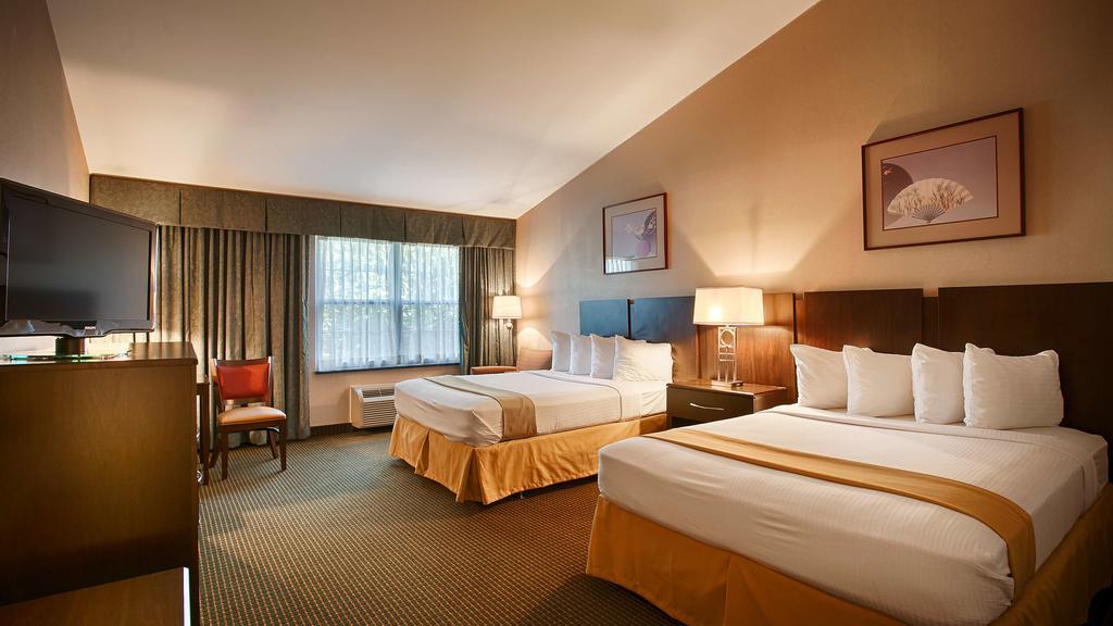 Clarion Inn Falls Church-Arlington Ngoại thất bức ảnh
