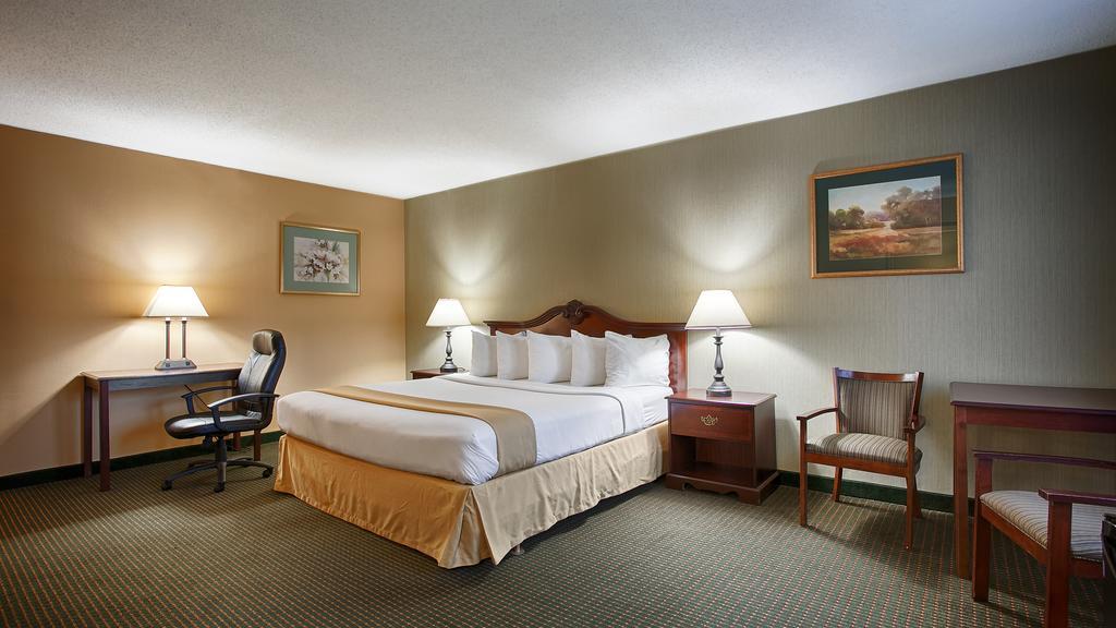 Clarion Inn Falls Church-Arlington Ngoại thất bức ảnh