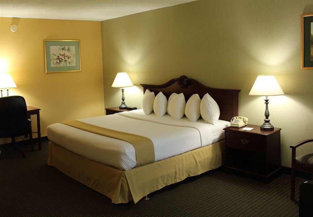 Clarion Inn Falls Church-Arlington Ngoại thất bức ảnh
