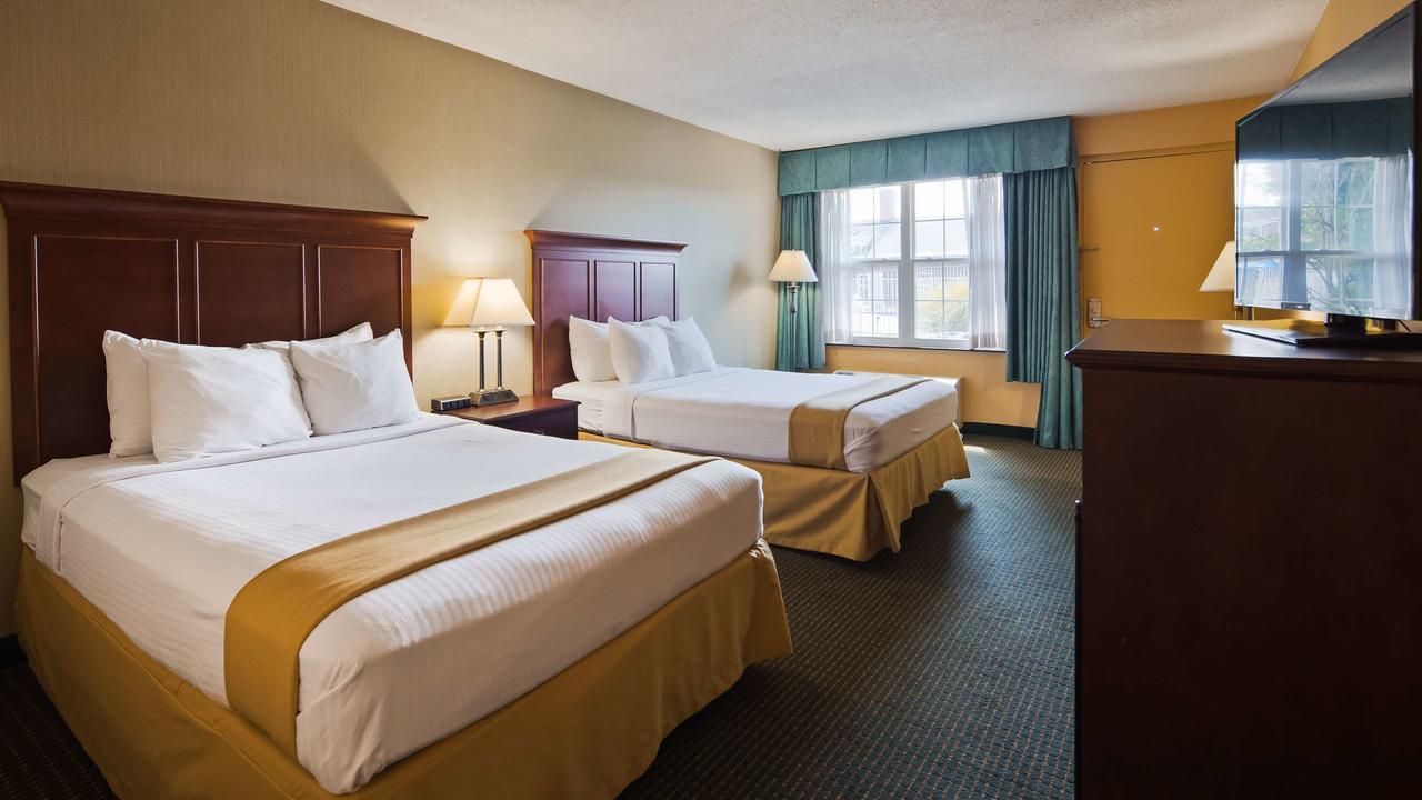 Clarion Inn Falls Church-Arlington Ngoại thất bức ảnh