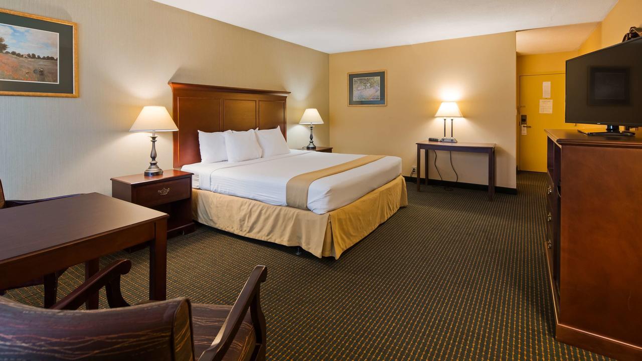 Clarion Inn Falls Church-Arlington Ngoại thất bức ảnh