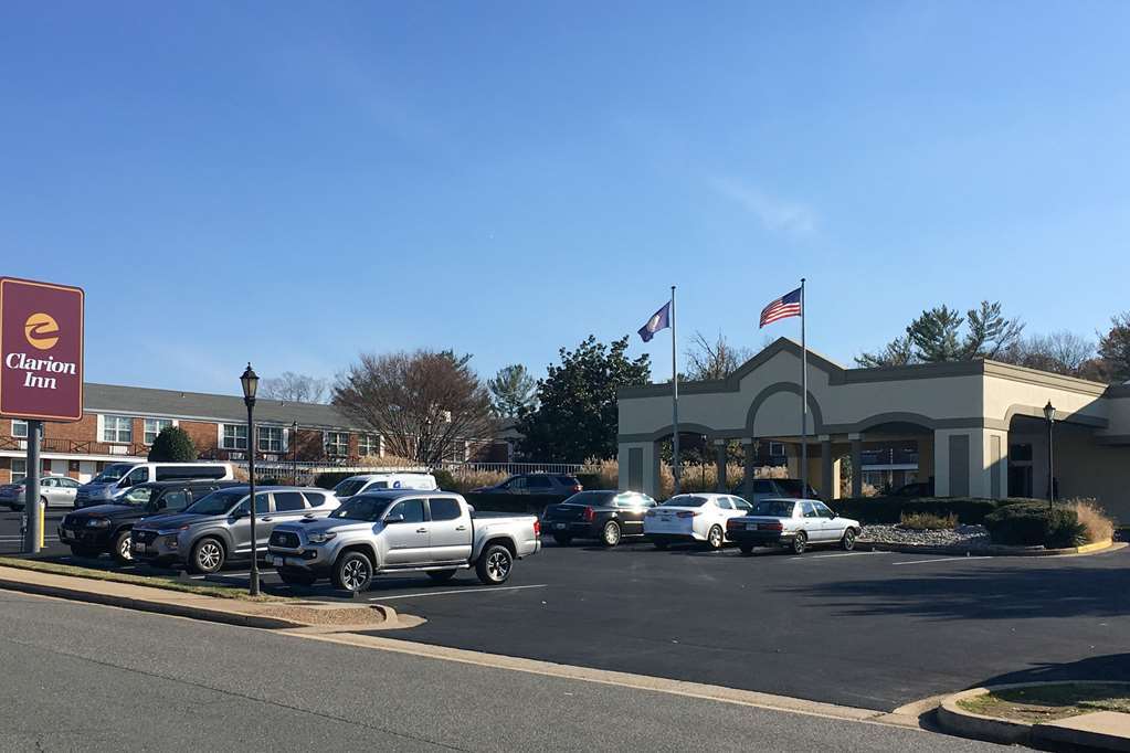 Clarion Inn Falls Church-Arlington Ngoại thất bức ảnh